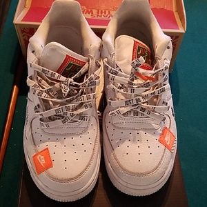 Nike Air Used boys sneakers